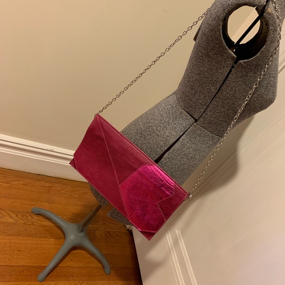 Dark pink handbag by by bolu with hearth design - Picture 7 of 7